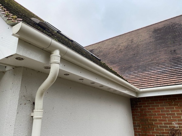 Residential gutter cleaning experts in Henlow, Bedfordshire